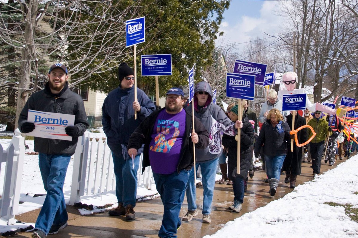 WaupacaBernieSC's tweet photo. #WI #Vote #BernieSanders on April 5th, 2016! https://t.co/BkdKXc6Vcu