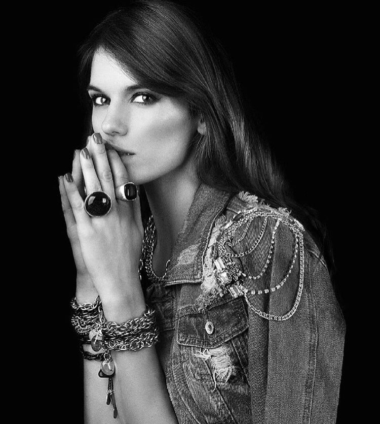 YesiToscaniniOk's tweet photo. #blackandwhite @TulumAccesorios con @pagochico 🙏 https://t.co/qGAbDkLmF3
