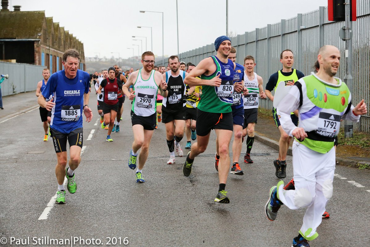 @Andywalsh33 <a href="/IestynRhodes/">Iestyn Rhodes</a> Walshy chasing buzz lol