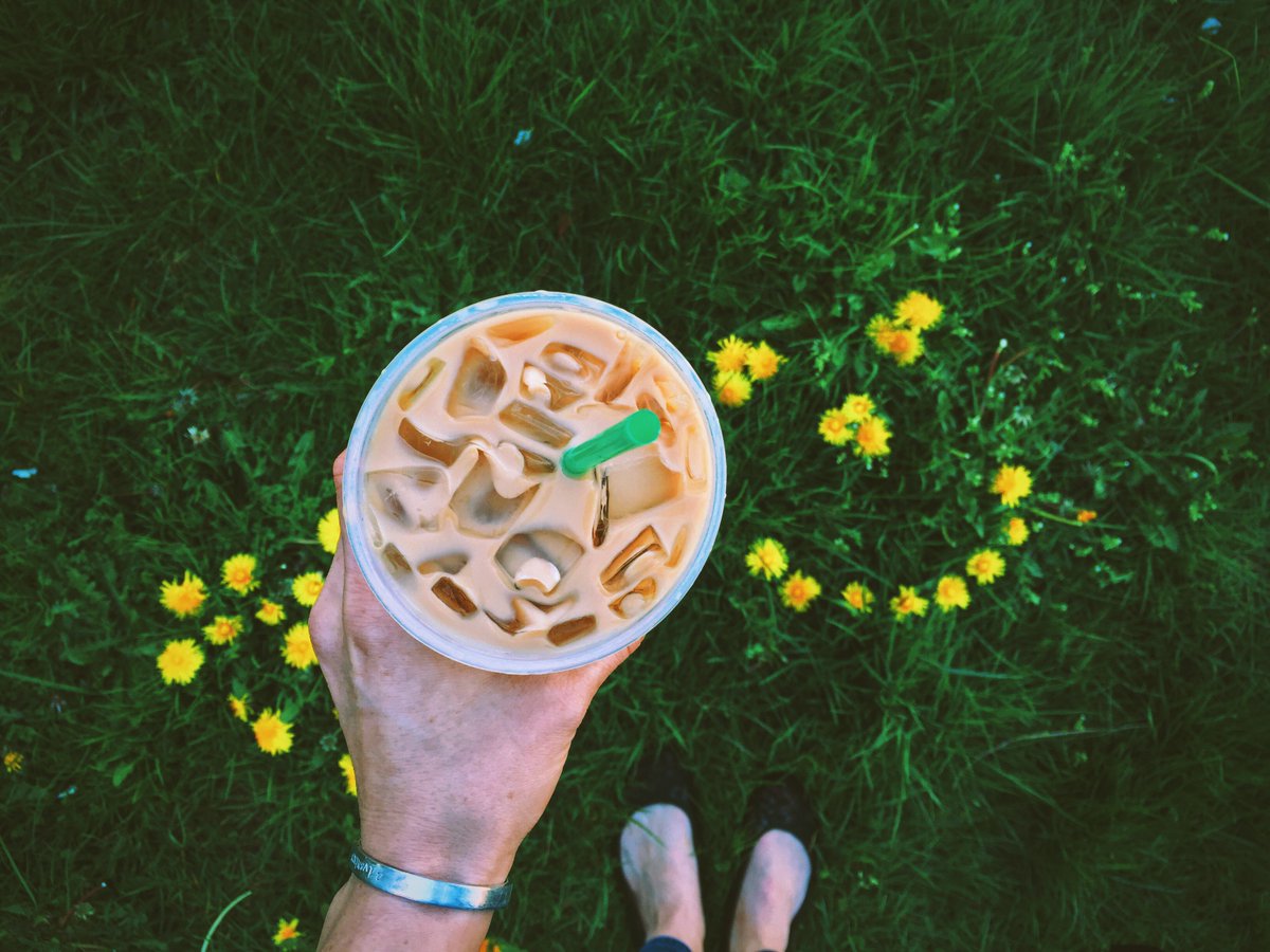 Starbucks tweet media