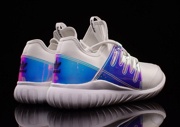 Sneaker News on trippy iridescent design comes to the adidas Tubular Radial https://t.co/pALzwV0oCn https://t.co/QhT6dZYERS" /