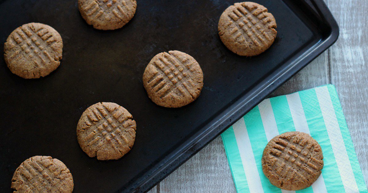 POPSUGARWell's tweet image. Bake these almond butter cookies in minutes to satisfy the cravings, via @PaleoHacks popsugar.com/fitness/Almond…