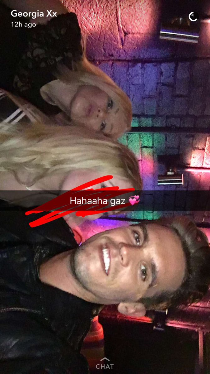 vazzyvaz's tweet photo. Derby at pop world just generally hanging out with Gaz as u do hahah 😘 https://t.co/WLVyIOxEXg