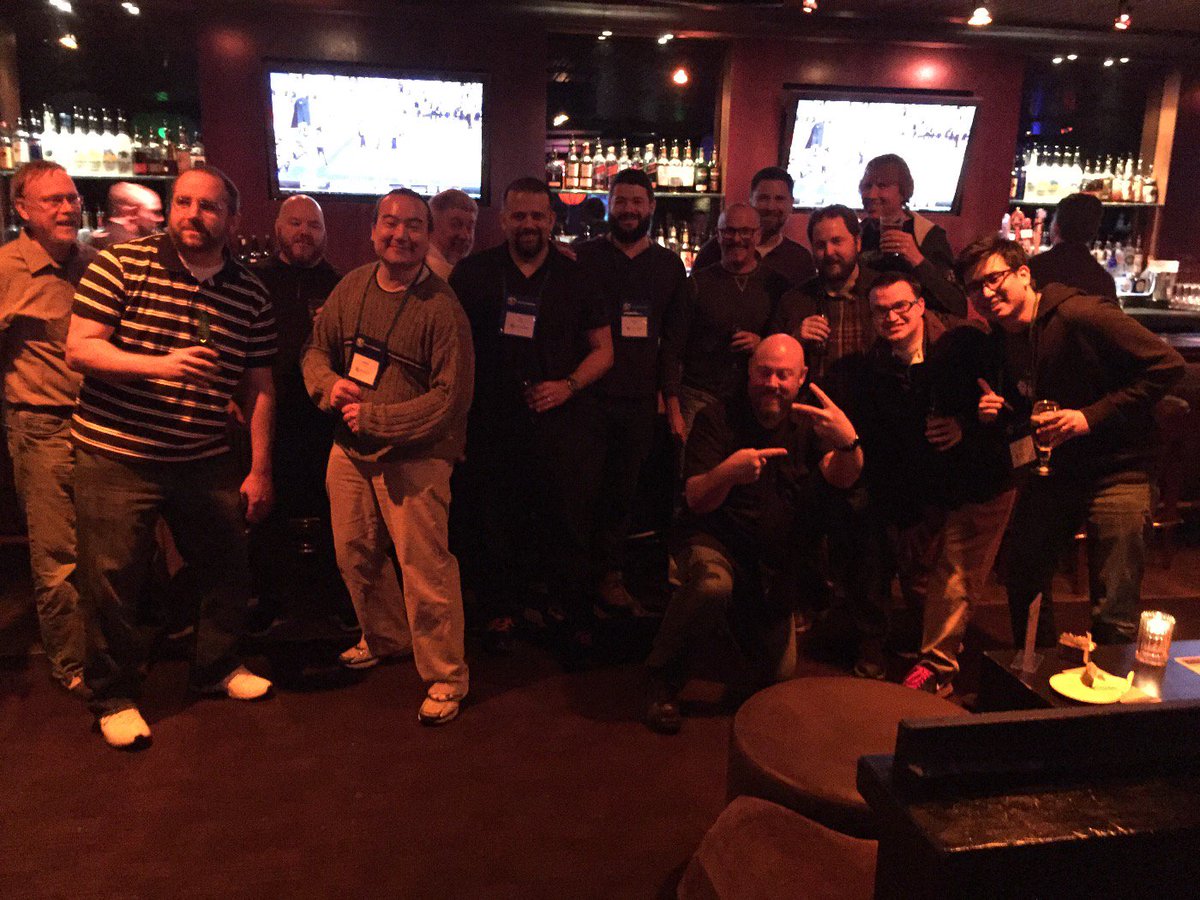 acheng_IT's tweet photo. hanging out with the future of infrastructure as code!  #DevOps #PowerShellSummit https://t.co/R4TqL6fG9F