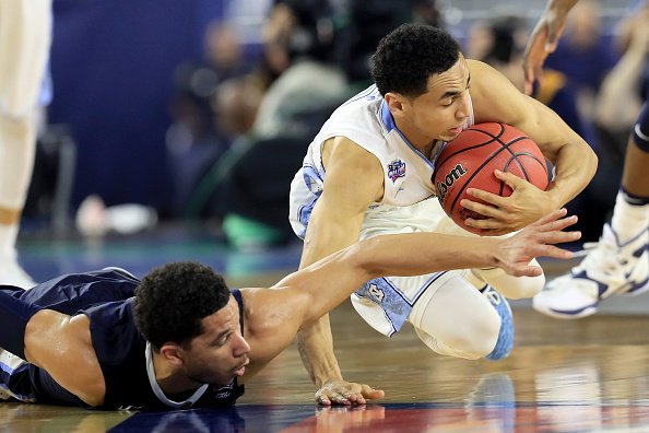 ckaemmerlen's tweet photo. I want to see this fight! #HeelsInHouston #NCAAChampionship Photo: Getty @wsoctv https://t.co/EkilOosa5h