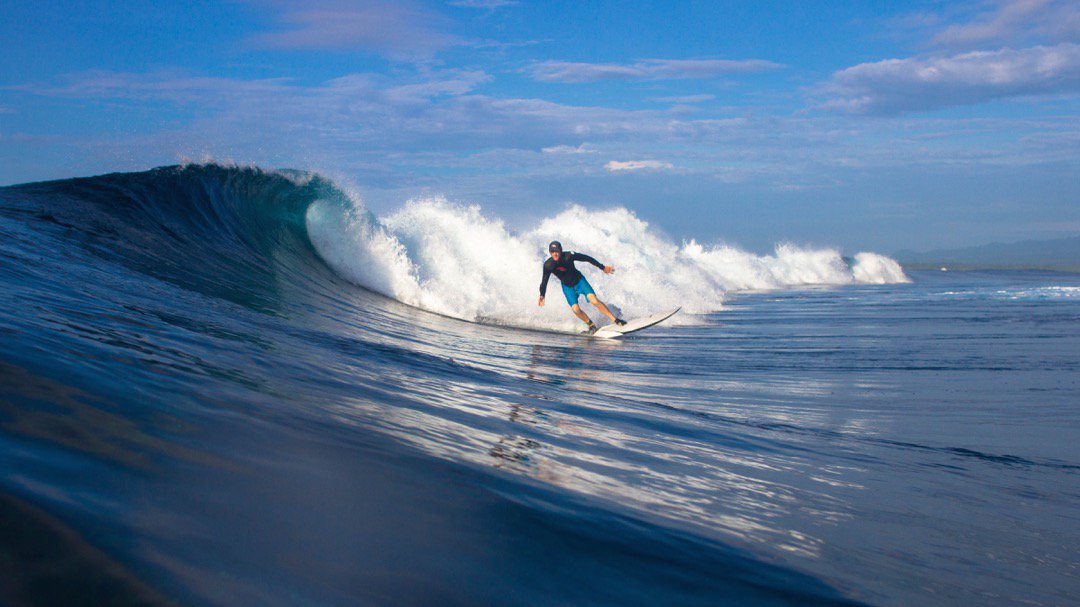 AganoaLodge's tweet photo. Carving Aganoa's sweet swells. #surfsamoa #surflife https://t.co/5sHvqjwe7k