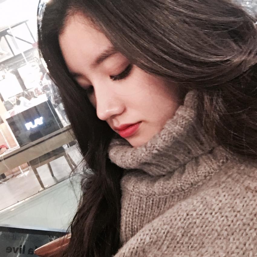 kimcloud_'s tweet photo. 미ㅣ치ㅣㄴㄴ넘예뻐서 나죽을래 https://t.co/gVgXNODH4d