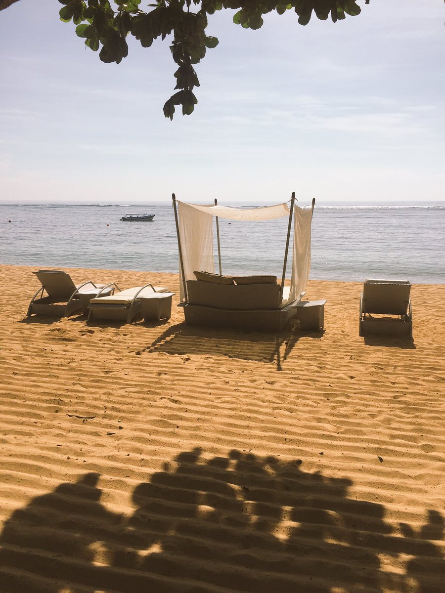 apggc2016's tweet photo. Private beach at Westin Bali, the home of the 10th APGGC 2016 #galvanizing #conference #indonesia #corrosion https://t.co/57pVc4w0VG