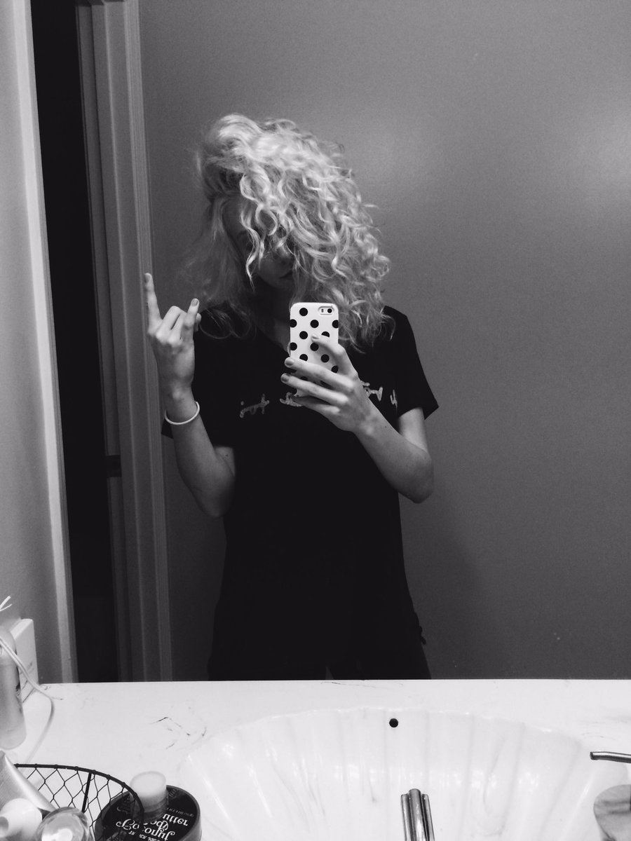 TheBlondeWig's tweet photo. 🐩 https://t.co/ylbMF5yGZP