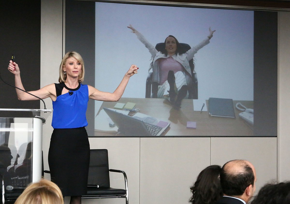 Nightline's tweet image. Tonight on @Nightline, the controversy around the science behind Amy Cuddy's #powerpose abcn.ws/22ExkiI