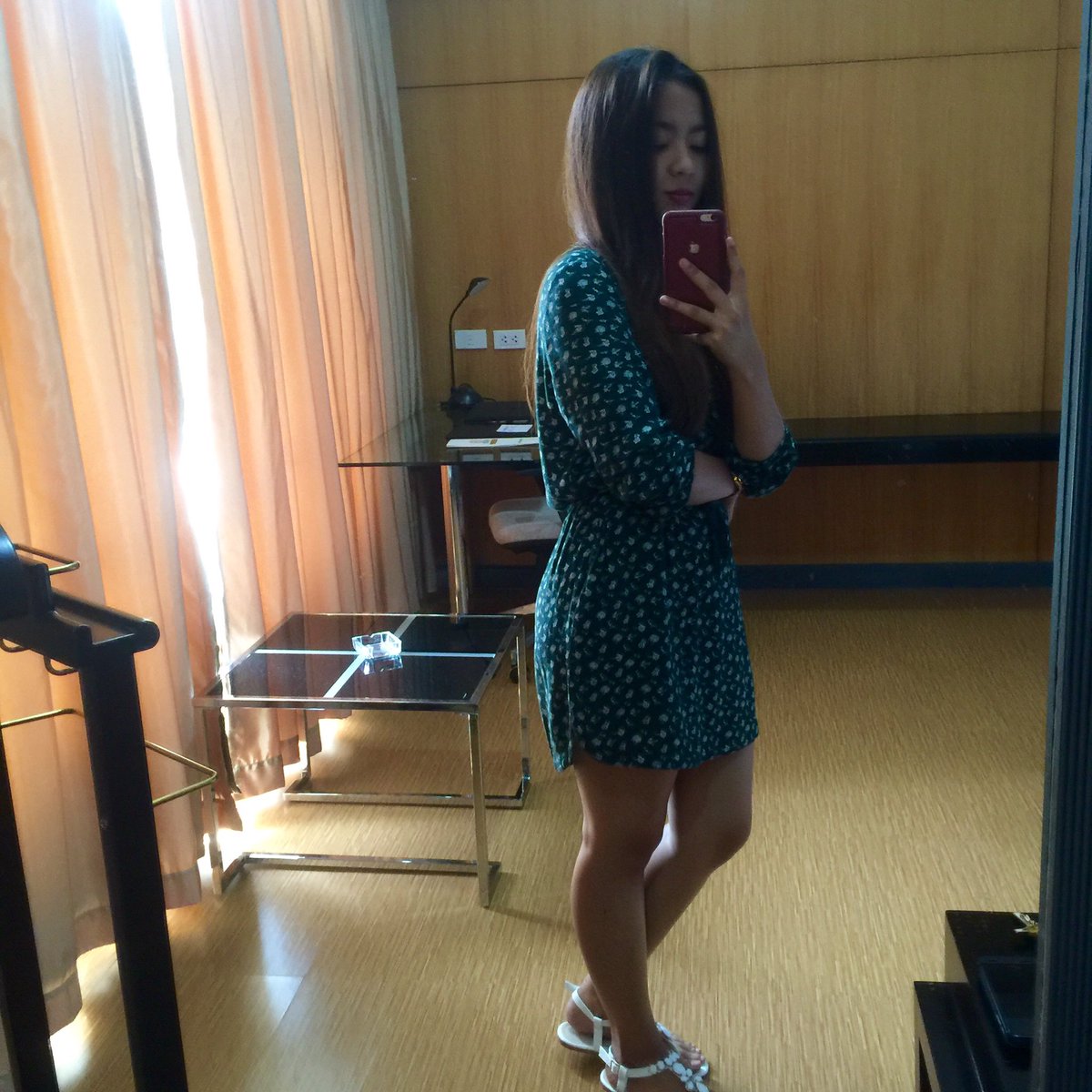 rizzaa_mae's tweet photo. 👄💅🏻👗💄🎓 https://t.co/tQfJW3j1MI
