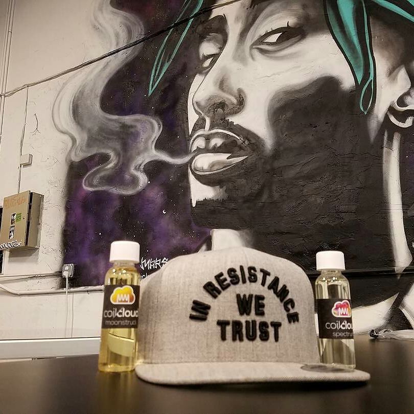 TheVapeKit's tweet photo. Much love to the 3 0 5 ! #coilandcloud #inresistancewetrust 
@Regrann from @vapinginthe305 -  One time for my spons… https://t.co/JEryjwGWXY