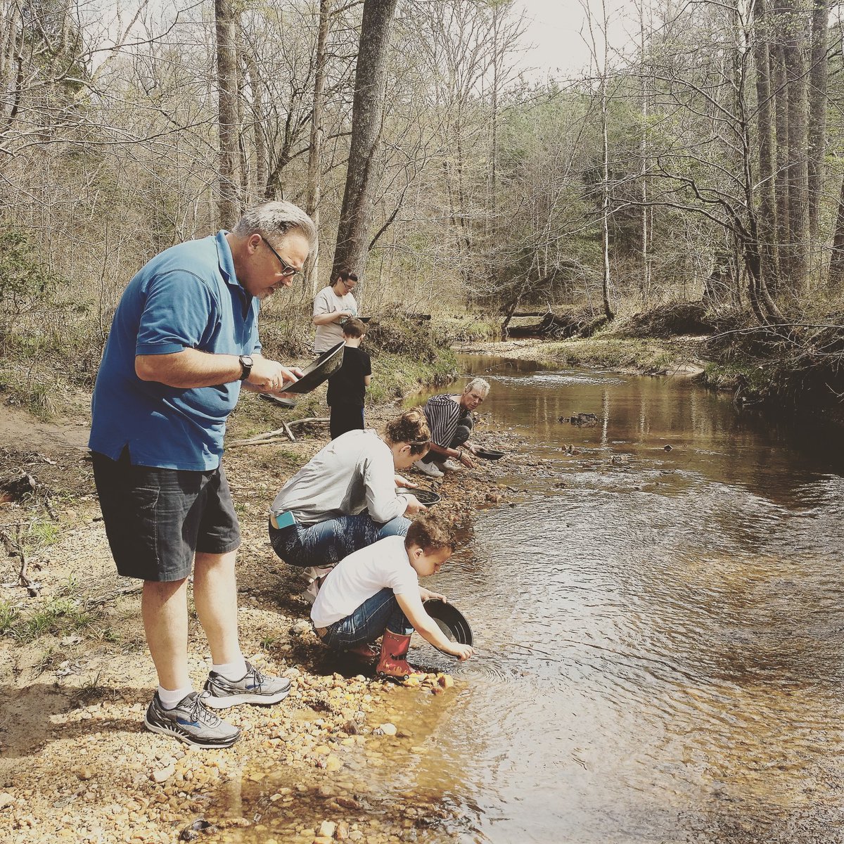 Ranger_Mariya's tweet photo. Last #Gold Adventure for #SpringBreak. But the adventure isn't over. #MemorialDayWeekend is coming @VAStateParks https://t.co/3FtOAznqIF