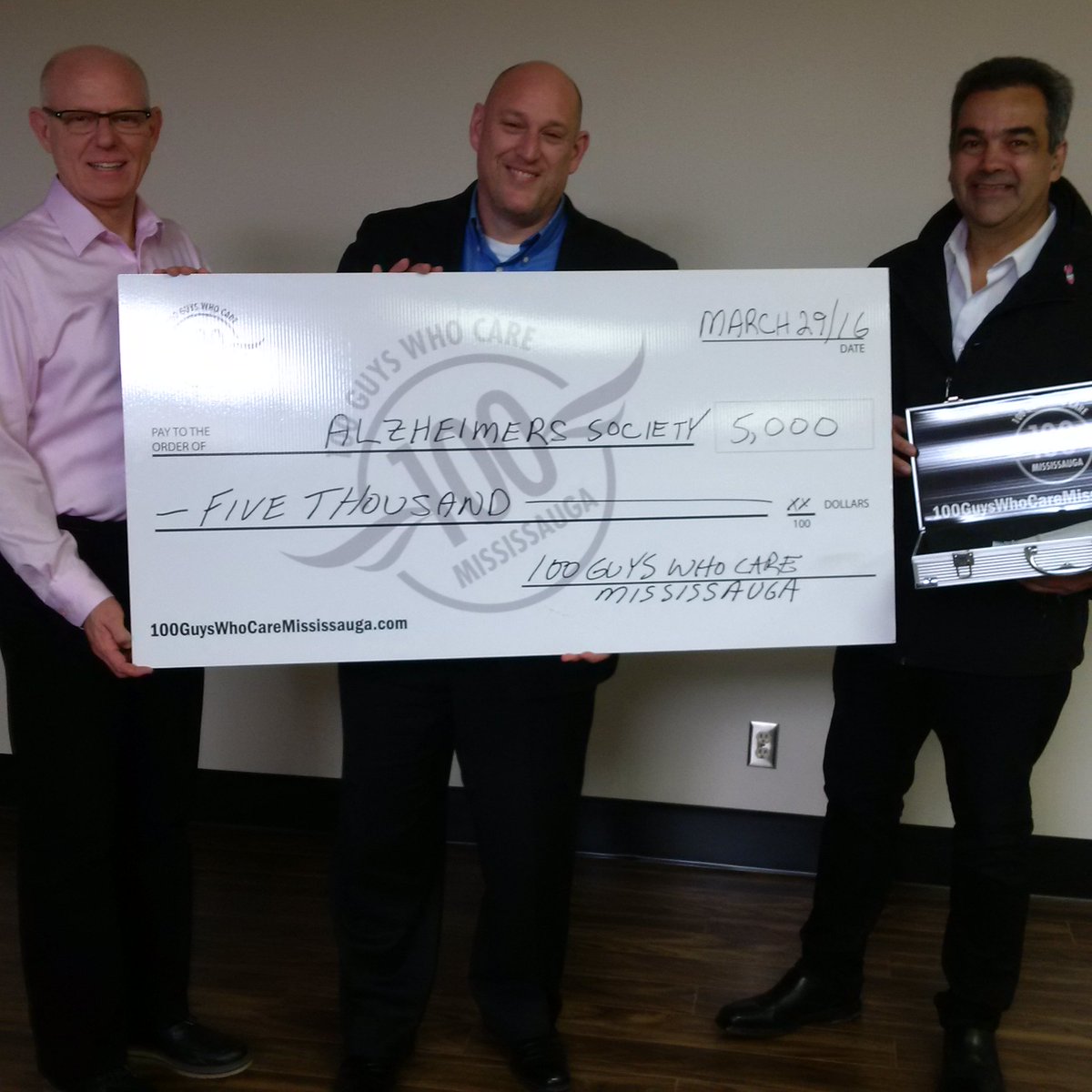 Nurse Next Door (@nursenextdoorms) on Twitter photo <a href="/mississauga100/">100 People Who Care</a> presented $5K @alzpeel 100 Guys Who Care meet 4 times/year <a href="/crookedcue/">Crooked Cue</a> #mississauga <a href="/mississauga100/">100 People Who Care</a> presented $5K @alzpeel 100 Guys Who Care meet 4 times/year <a href="/crookedcue/">Crooked Cue</a> #mississauga