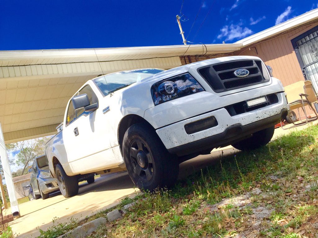 F150Nation's tweet photo. Whiter than cocaine 😉 (@jbacks43 ) https://t.co/iO1FAqz4MT
