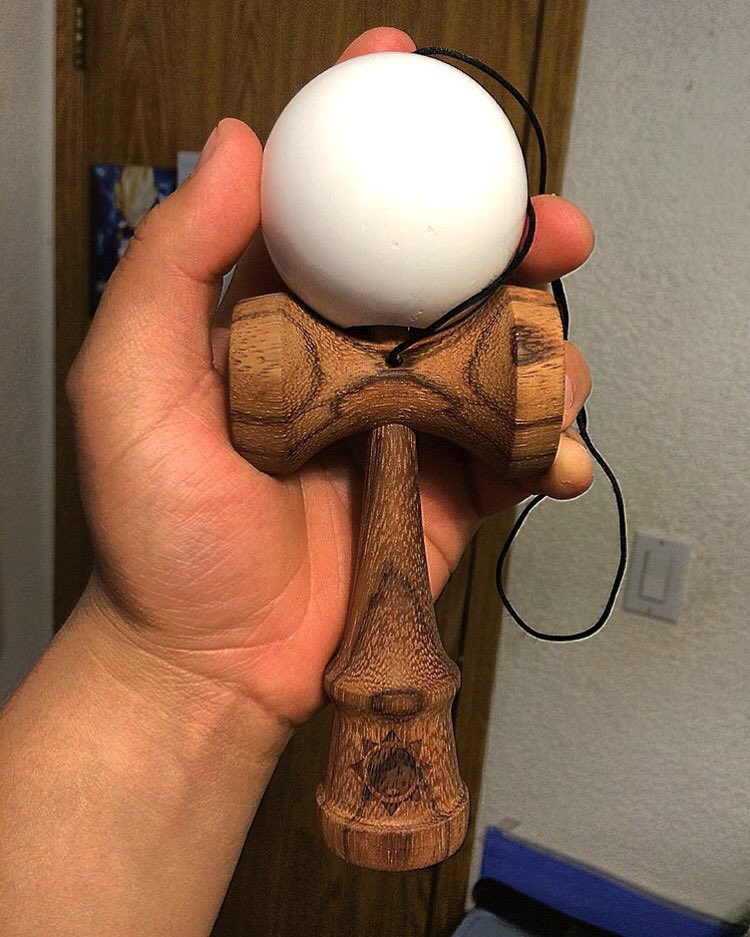 SolKendamas's tweet photo. Repost from @keegandama! Check out his Rosewood x F3 #solsetup! Make sure to tag us in yours!
#kendama #solkendamas https://t.co/JpYVtrpHLe