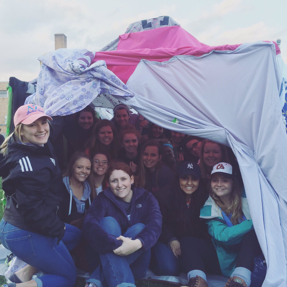 SU_DeltaZeta's tweet photo. Teamwork makes the dream work πͺπΌ
#greekweekday1 #fortbuilding #deltazeta #shepherduniversity https://t.co/aiuVeXyqI2