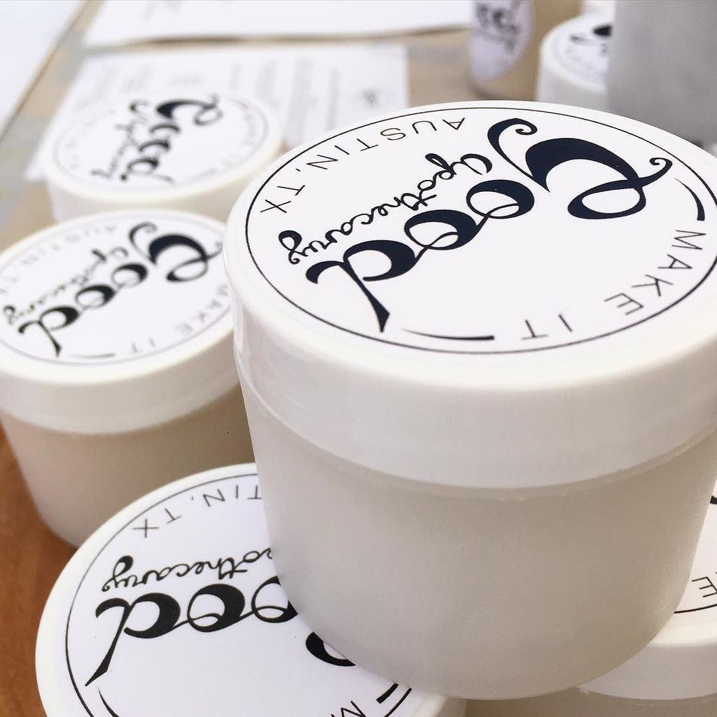 MakeItGoodApoth's tweet image. What is a Fresh Facial Base? These little jars are packed with instant powdered facial masques! Just add water for …