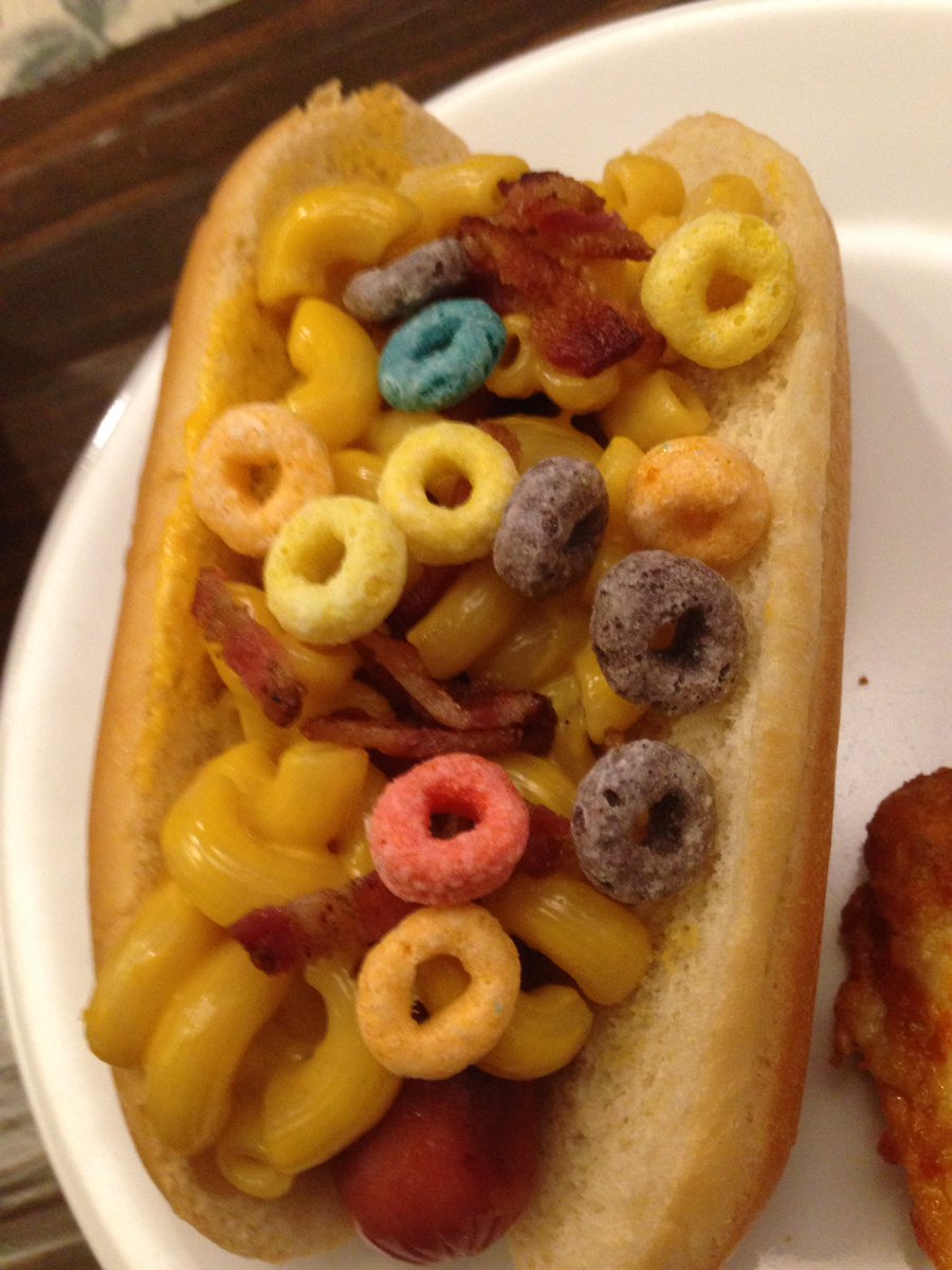 JCSandvik's tweet photo. Can't make it to #cle , and there was no game, but we will try home made #sliderdogs #indians #OpeningDay. Not bad! https://t.co/qnkHaGnXD2
