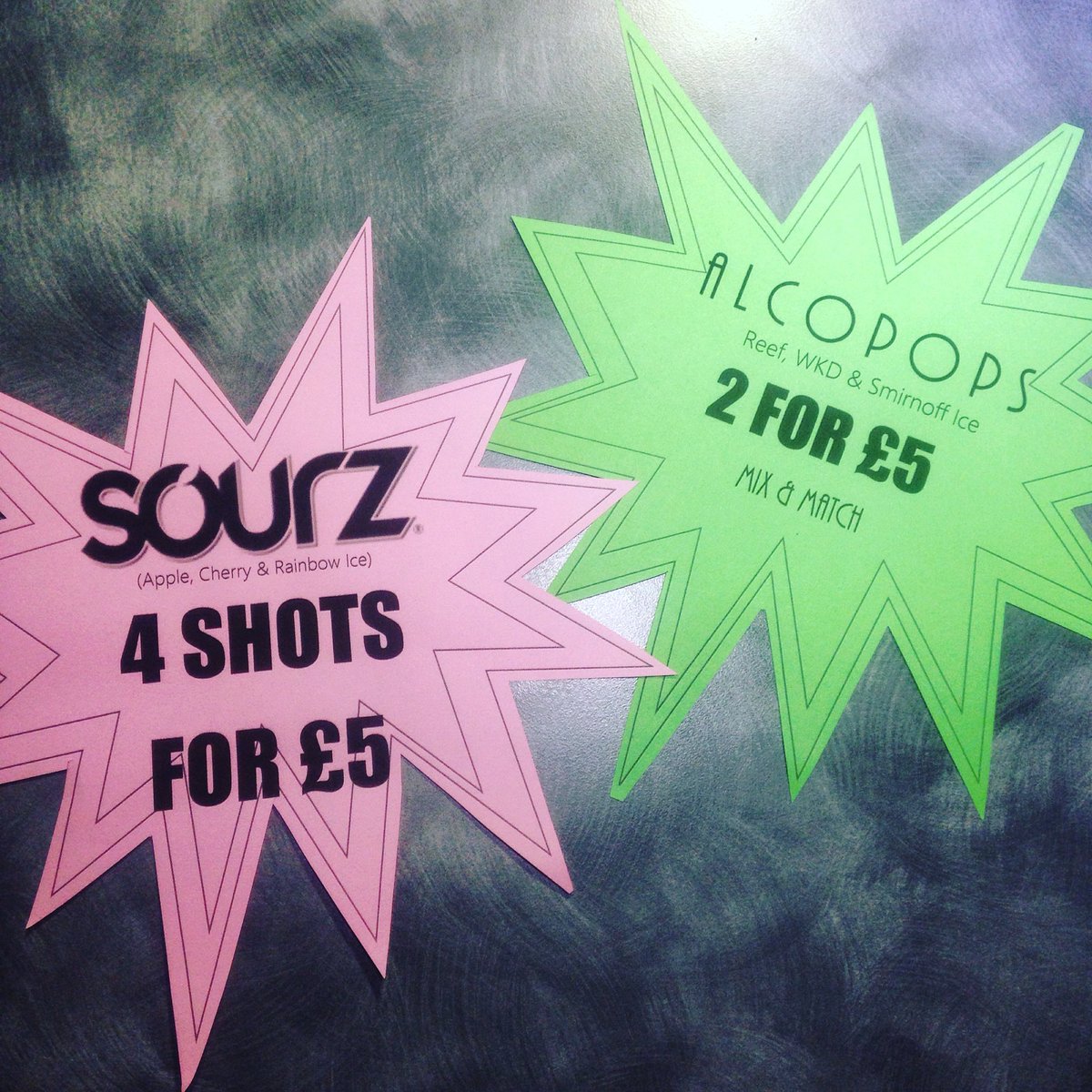 TheNelsonClub's tweet photo. New offers on Alcopops &amp; Sourz down the club🍻🍹🍸 https://t.co/lz2DeCA4LV