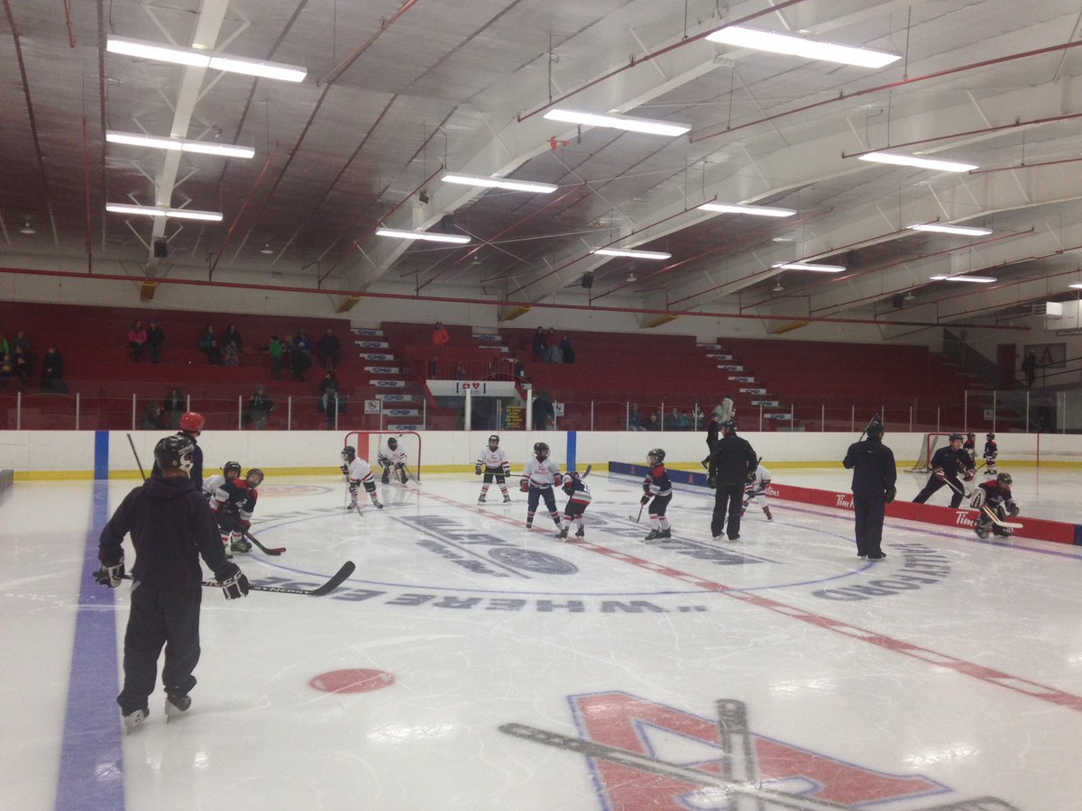 HockeyNS's tweet photo. Want to honour a great coach, player, official or volunteer? Nominate them for an award!  https://t.co/jgK39goIA3 https://t.co/V5U0aeD8kY