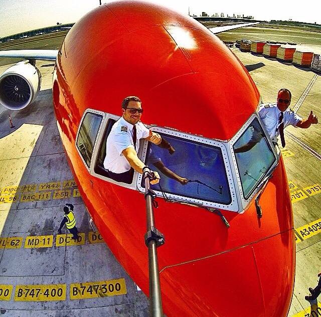 xAviation's tweet photo. Selfie ✈️ https://t.co/5O6S6Q0l5A