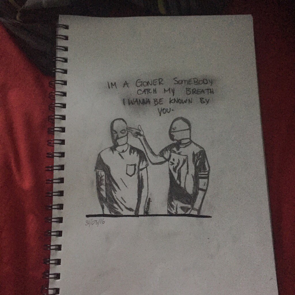 ShanGoudge's tweet photo. @twentyonepilots @joshuadun @tylerrjoseph https://t.co/rENPCLaFFY