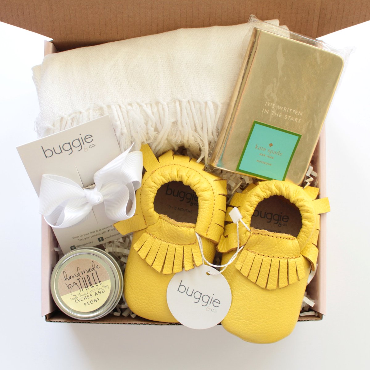 BoxBettyGifts's tweet photo. Something about yellow just makes you happy! We love this custom mumma/bubba gift box: https://t.co/vZ9lDJ2mod https://t.co/3iNKzEU7fH