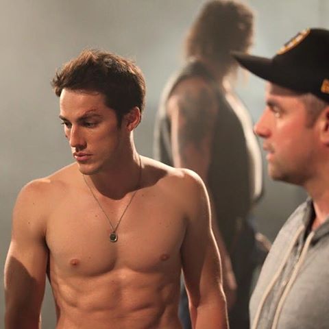 SunsetParkMovie's tweet photo. Gino Sarcione, played by @Michael_Trevino, getting pumped for his underground fight scene.#SunsetParkMovie #Brooklyn https://t.co/4s8SJt0KRY