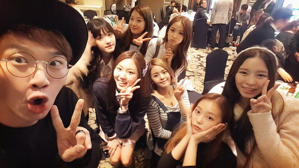 CfPdaD7UAAEs_g6.jpg:large