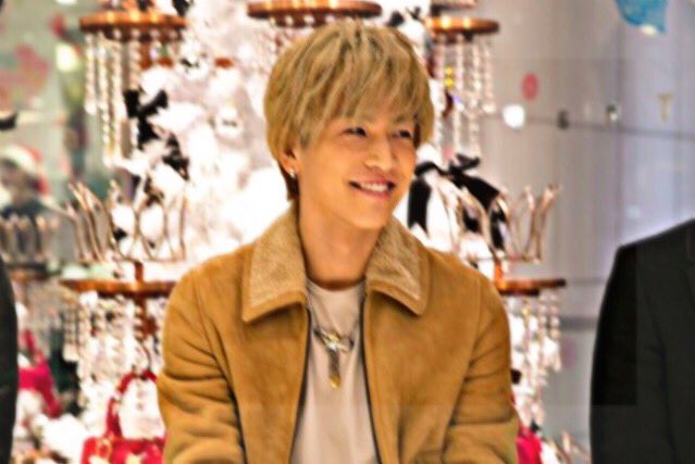 IIIVEG's tweet photo. @______     切な  イくらい  に  愛してました   。   剛ちゃん に  き ッと  幸せ が  訪れます ように    。   愛してます    。     12.18 ～ 04.04 _____ https://t.co/CEBCt9Nl03