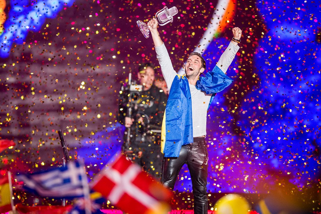 addosh87's tweet photo. I need you! Vote for me to be the first Aussie #SBSEurovision Insider in Sweden https://t.co/n4GrbuuYAa Vote daily x https://t.co/BD5eyo2nro
