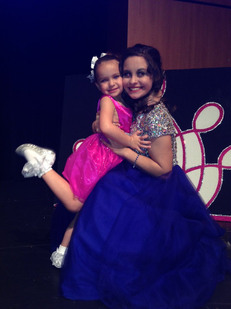 tayliaterrell's tweet photo. 😍😍😍😍😍😍😍 #MissDHS2016 https://t.co/zu4TANdtHB