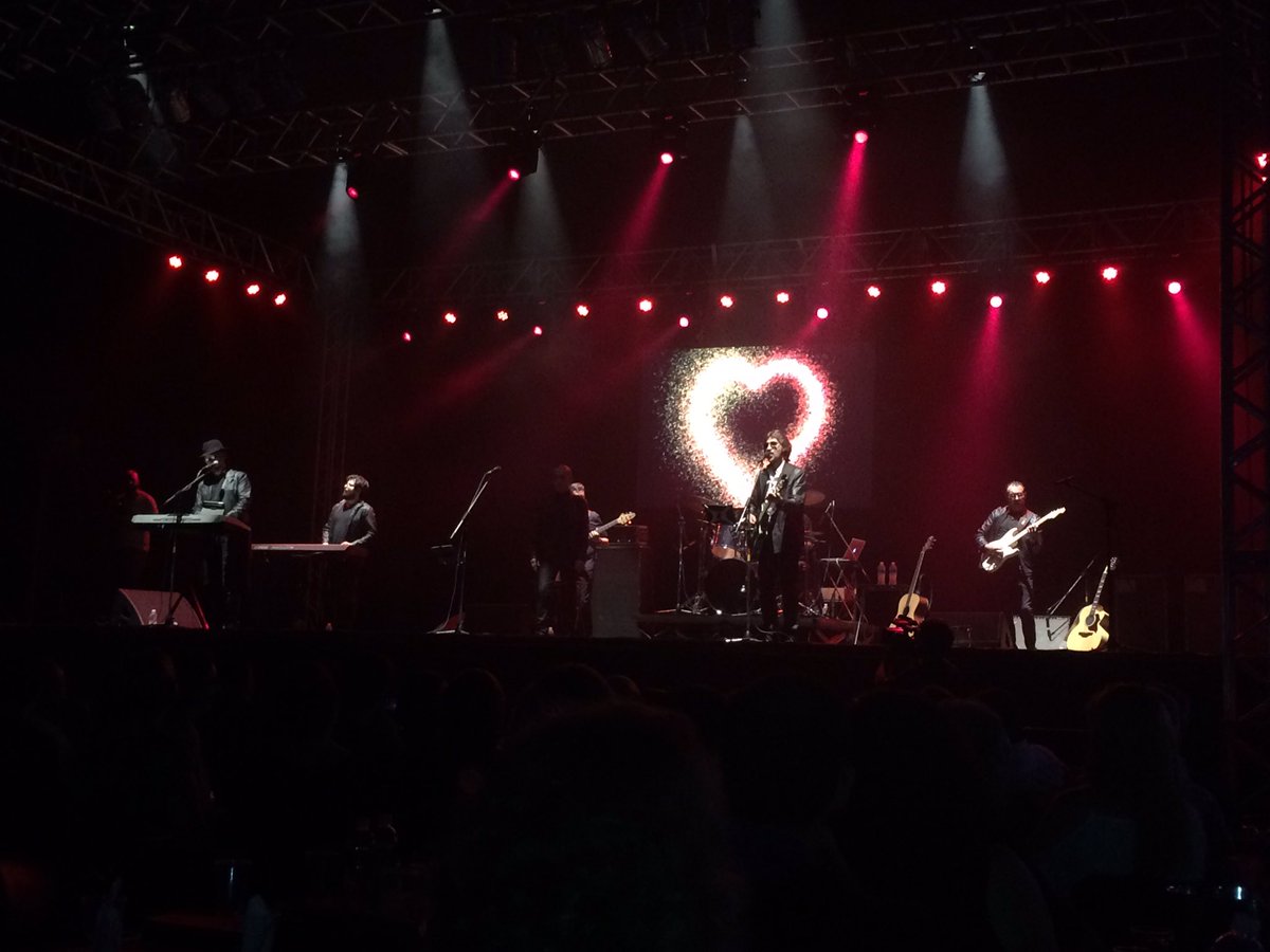 beegeesalive's tweet photo. Bee Gees Alive - O Maior Espetáculo Bee Gees das Américas

#beegees #beegeesalive #barrgibb #robingibb #mauricegibb https://t.co/LtU9d4ZDzp
