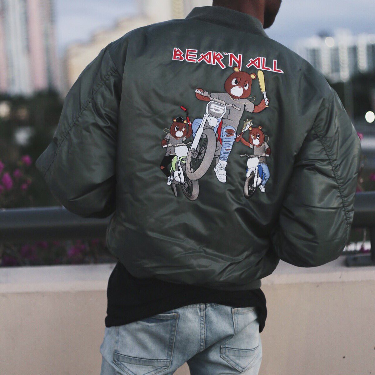 TODAYSHYPE's tweet photo. #STYLEHYPE: @MrFeezBrand Bear'N All SZN II Collection by @Afeezus is now available online: https://t.co/tefEthWV8y https://t.co/xT3gAgSAUl