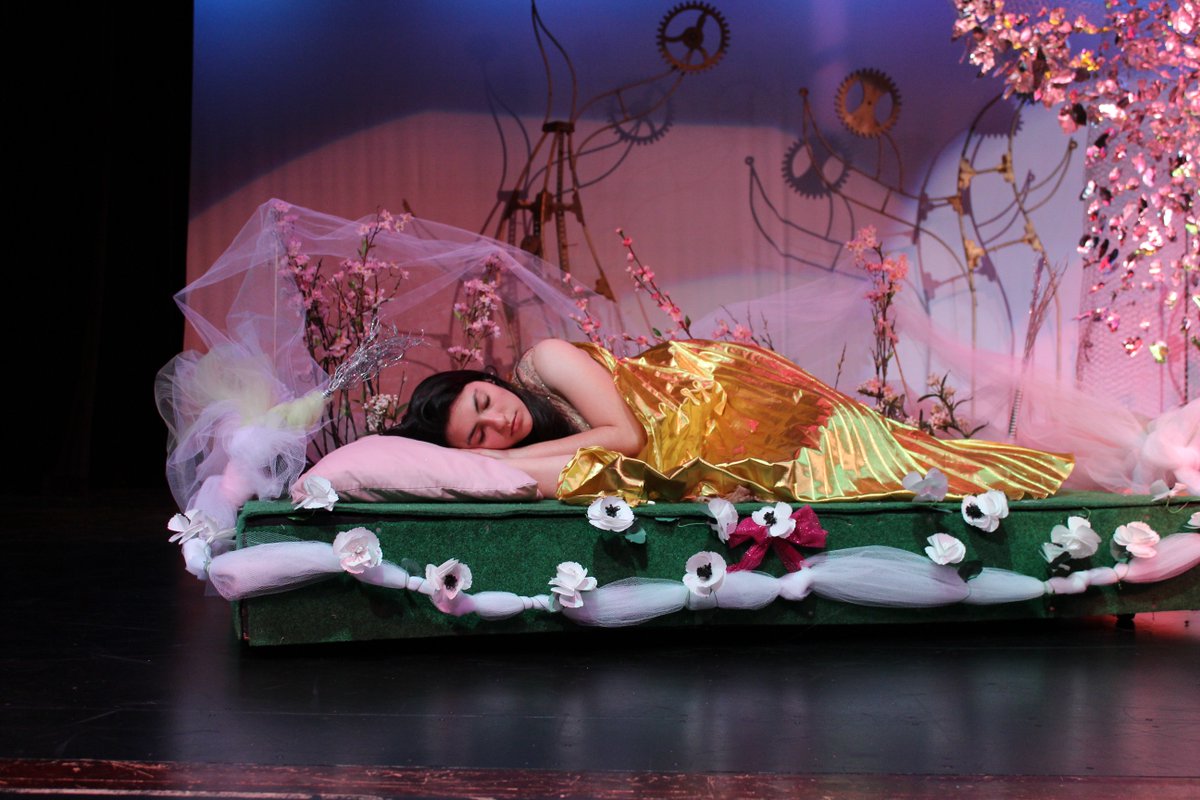 AC_Drama's tweet photo. Shhhhh... Only an ass will wake this Fairy Queen #ACHSMSND https://t.co/1jvCWmrspT