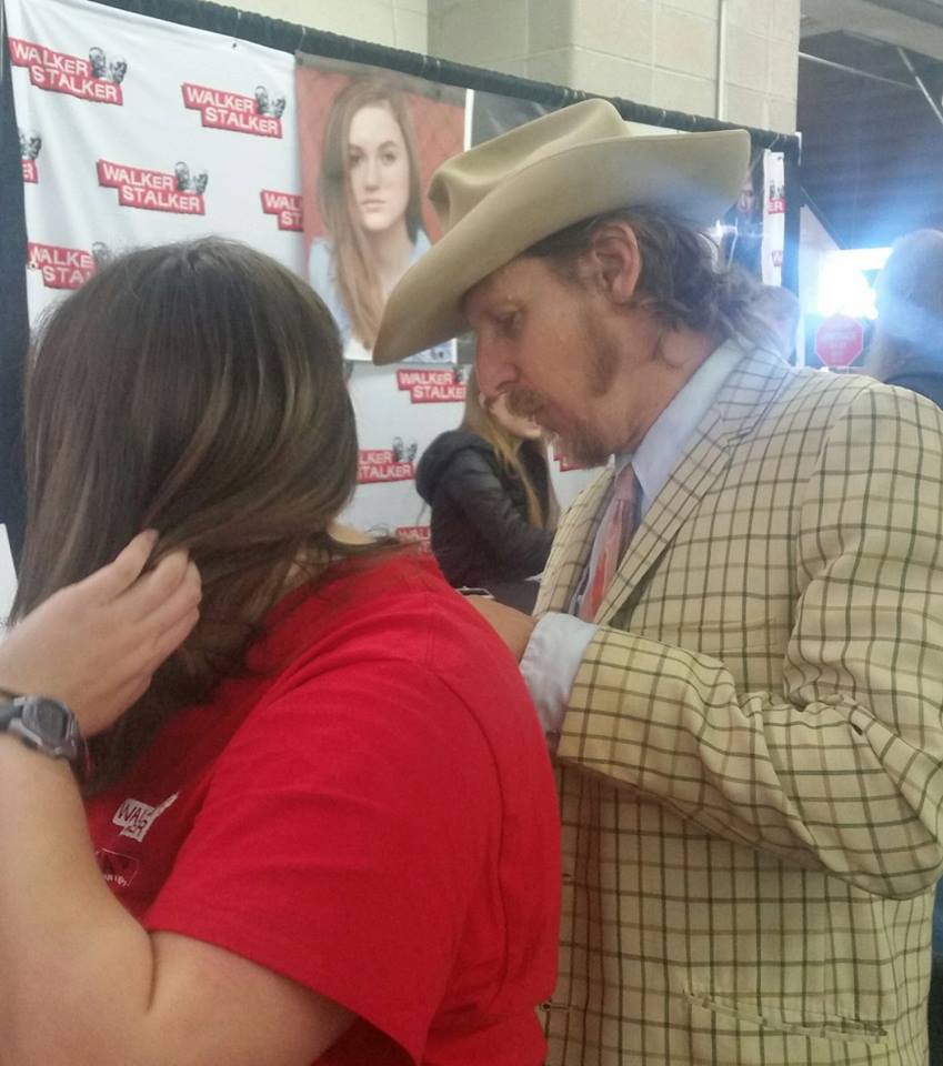 paintedviolin's tweet photo. Lew's designated singing spot on all the volunteer shirts. #WSCDenver #lewtemple @LewTempleActor https://t.co/meWv7lJ57Z
