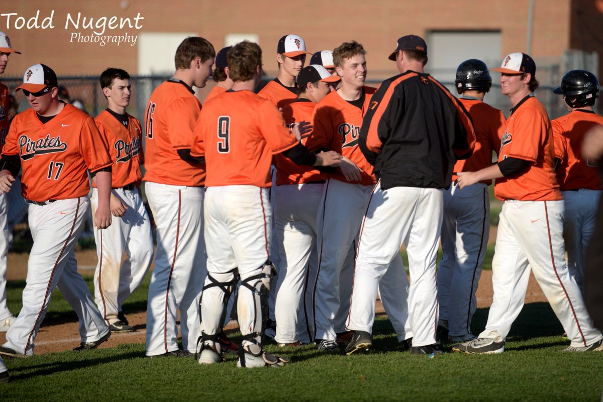 tanugent12's tweet image. @jear_bear6 with a walk off for the @Piratebaseball win over Belton! @PCHSAthletics1
