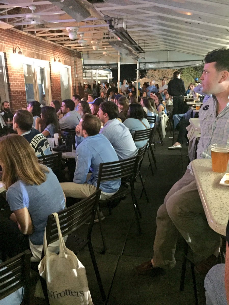 A_Blanford's tweet photo. Fans are feeling the pressure at #topofthehill Under 10 to go.. #HeelsInHouston #FinalFour #abc11 https://t.co/TvsGMIHhY9