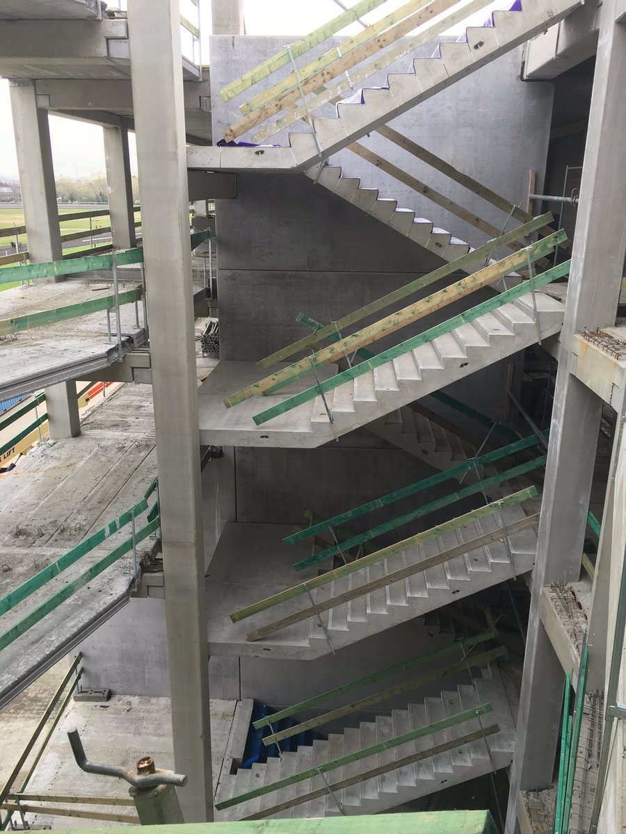 Christoph Vanwynsber on Twitter "Montage hippodroom Waregem