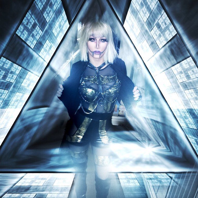 pao_alv45's tweet image. Futuristic robot lover #futurerobot #dragwars #rupaulsdragrace #rpdr9 #qwerrrkout #phillyqueen #nycqueen #njqueen #…