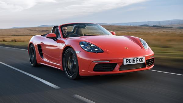 First drive: the four-cylinder Porsche 718 Boxster�S
goo.gl/slVjqX