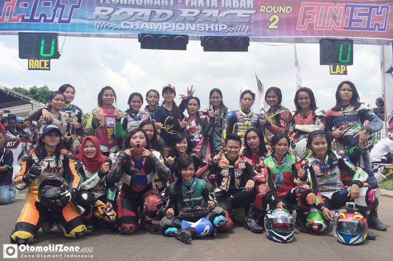 ersarestiani's tweet photo. Road Race : Raya Kitty Beri Motivasi Pebalap-Pebalap Wanita https://t.co/8kEkXYimKH https://t.co/C7EZ06I9e2