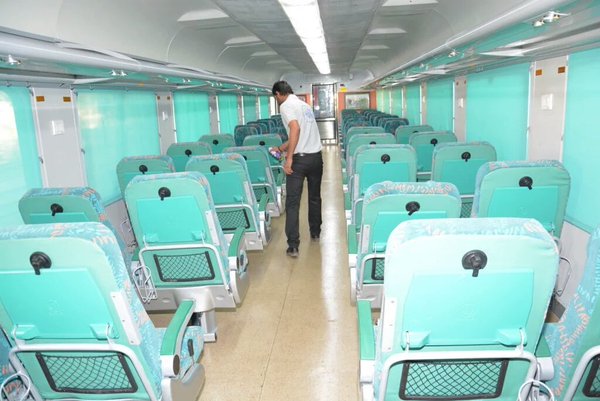 srirambjp's tweet image. Speed
Cleanliness
Customer Service &amp;amp; 
Comfort.
Defines #GatimaanExpress 

Congrats @narendramodi @sureshpprabhu