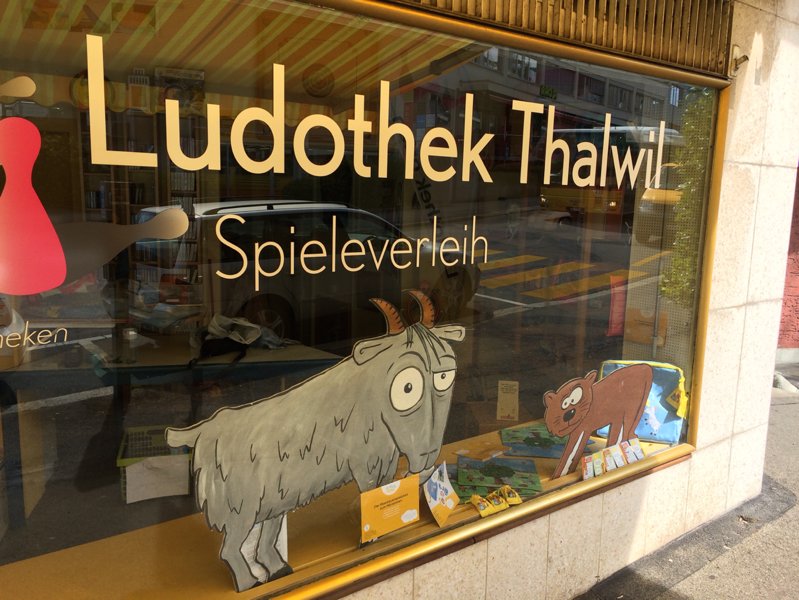 SpringFranziska's tweet photo. #Frechmax in CH #Ludotheken.
Mehr Infos auf https://t.co/LTqoVOE6hG unter #News. https://t.co/ZLb6AfdHhw