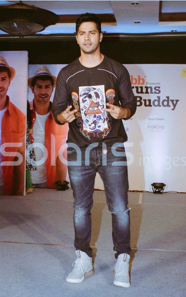 iamalishax's tweet photo. no words to describe this guy *_* @Varun_dvn at #VarunsStyleBuddy Event ❤ https://t.co/iN9pbx55Zo
