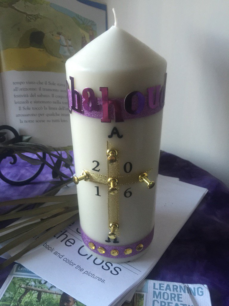 StAmbroseCW's tweet photo. Come along on Thur morning 2 make your Family Easter Candle! Thur @9am in the library! Pls sign in2?sch App or email https://t.co/N5mTeu18UO