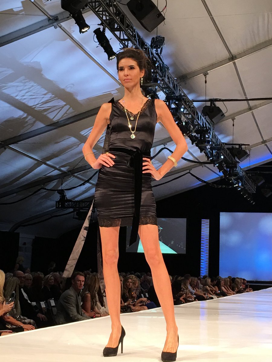 El Paseo Catalogue tweet media