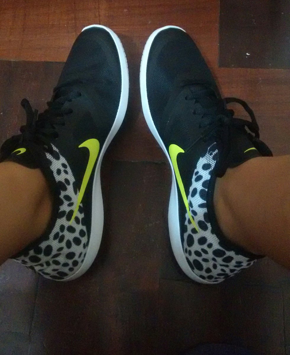 ingridzp4's tweet photo. #VoyConZapatillas https://t.co/ixDoR0qcuJ