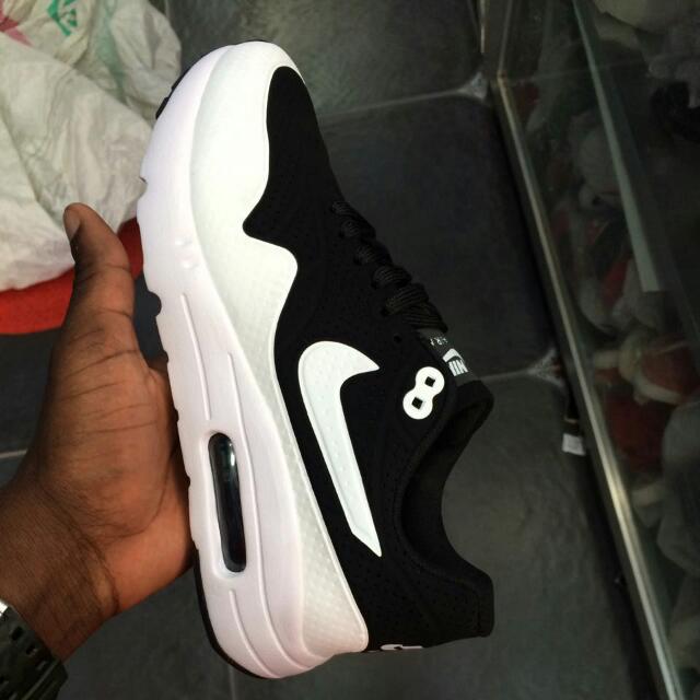 BrownDistibutor's tweet image. Nike Air Max original goes by 110,000Tsh